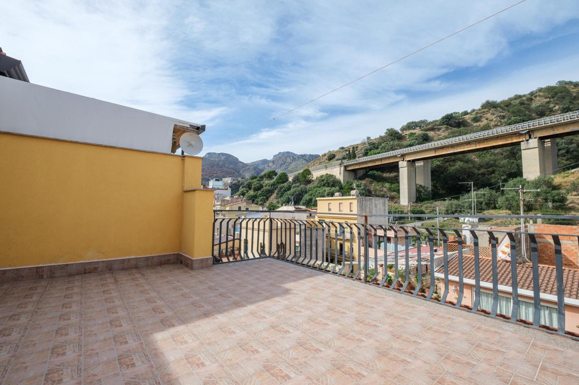 Casa Del Girasole * Letojanni