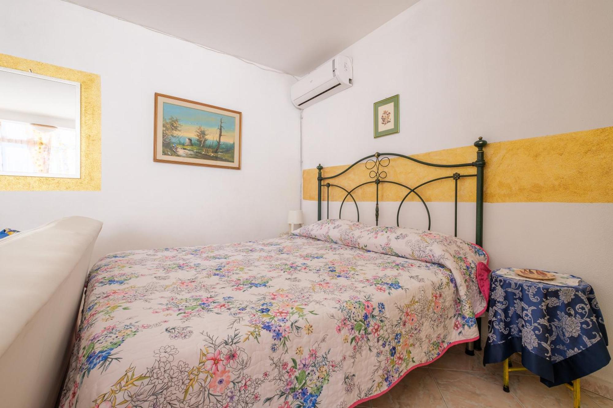 Casa Del Girasole Holiday home Letojanni